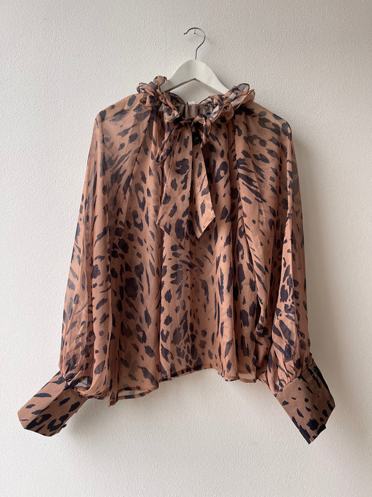 Leo light shirt