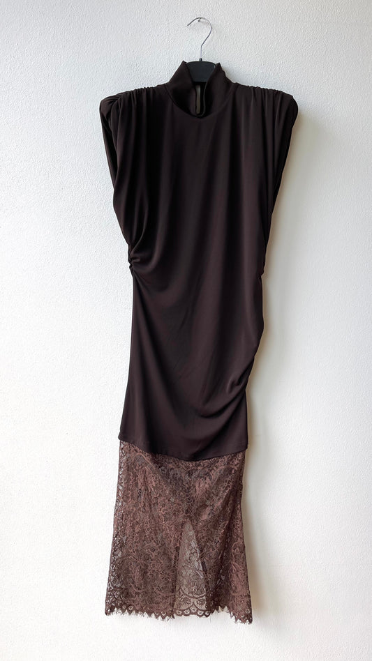 Abito marrone pizzo