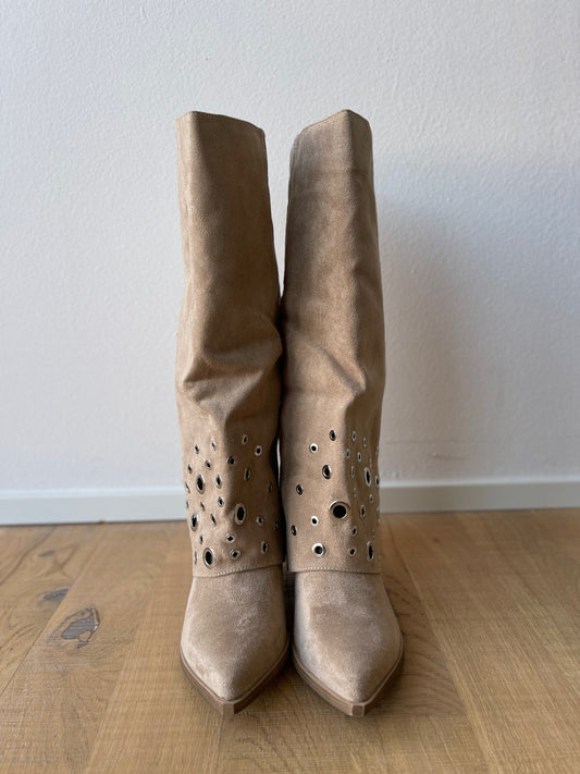 Beige gyven texans