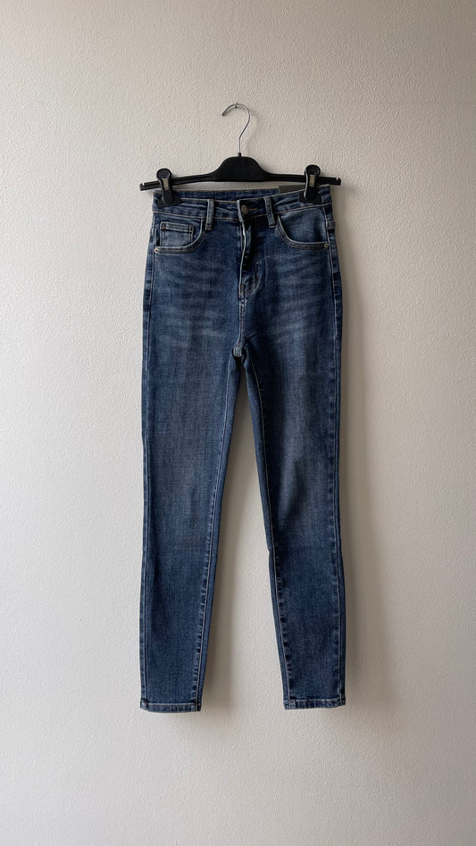 Skinny jeans