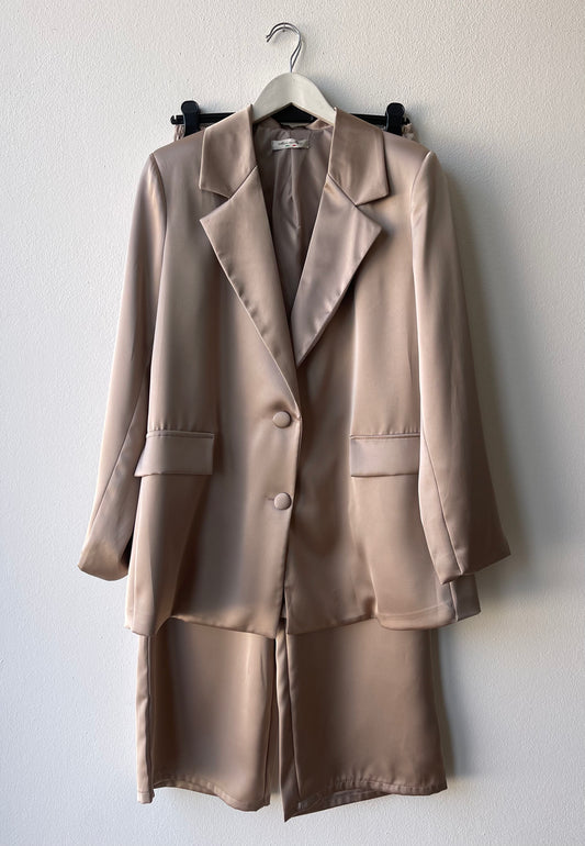 Tailleur satin