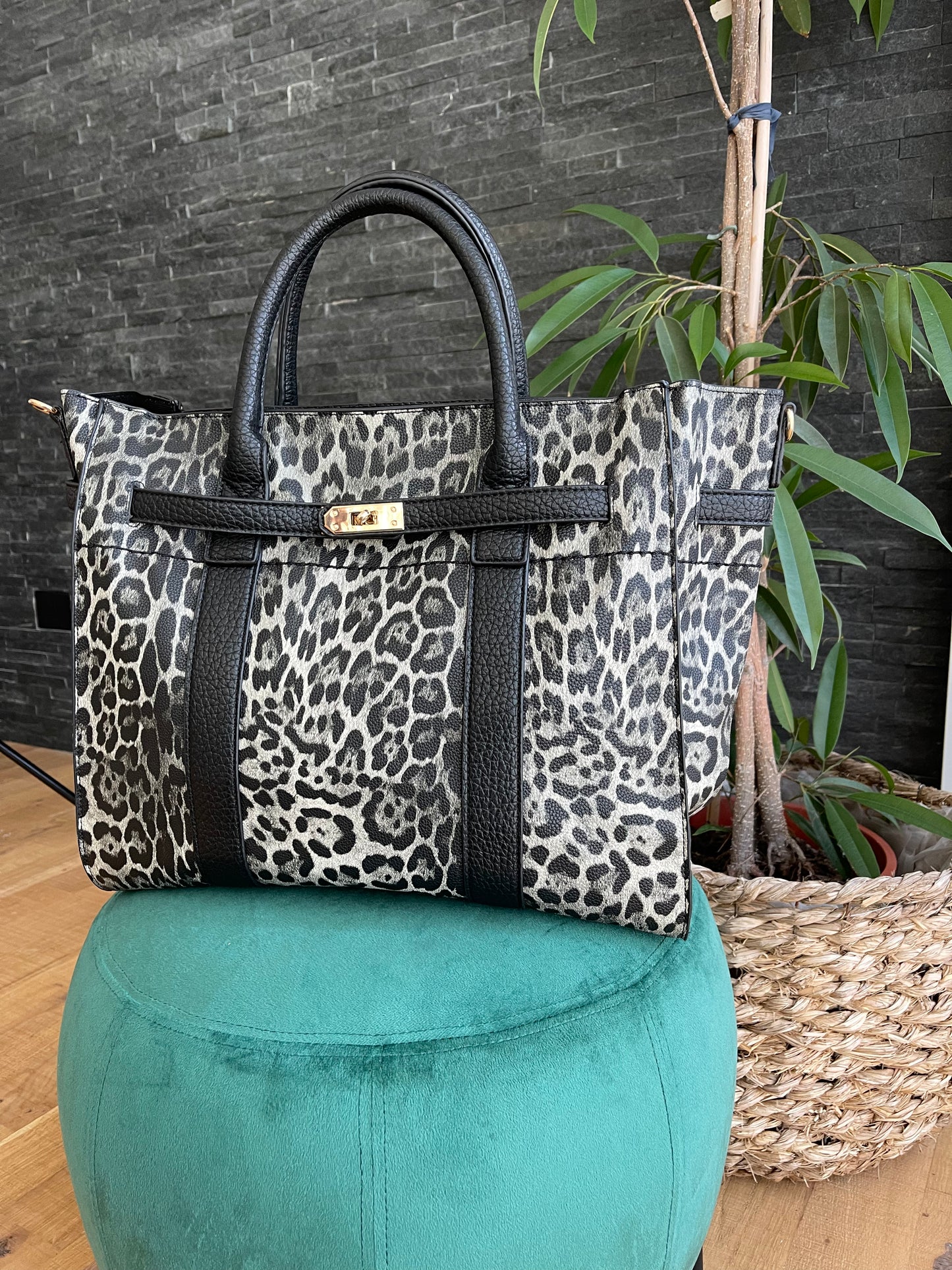 Spotted bag