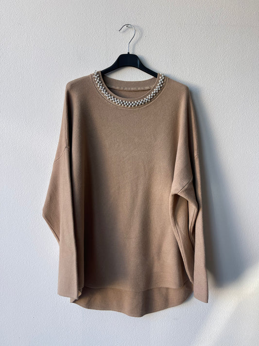 Maglia viscosa collo perle