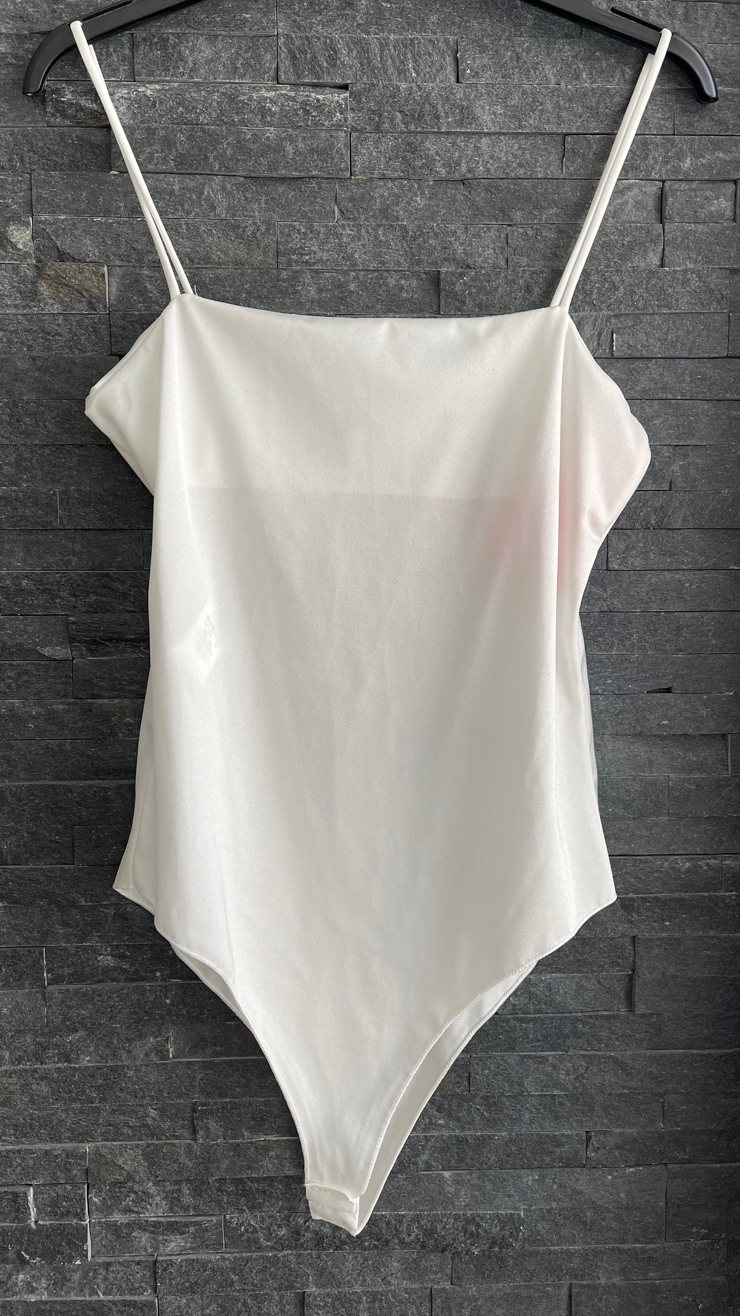Thin strap body