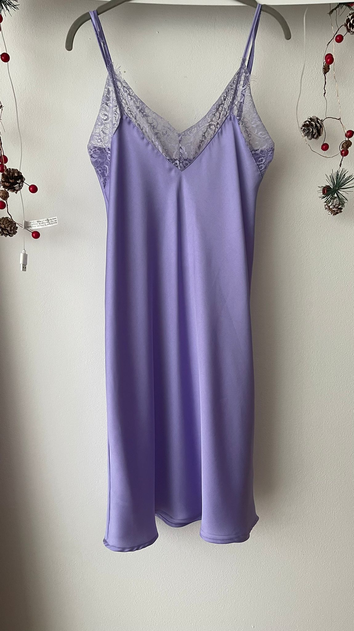 Slip with lace